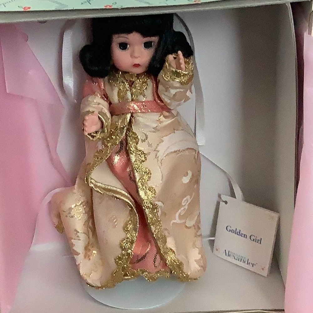 Golden Girl (30560) Madam Alexander Doll